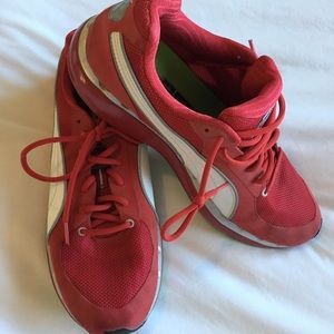 Men's Puma running shoe